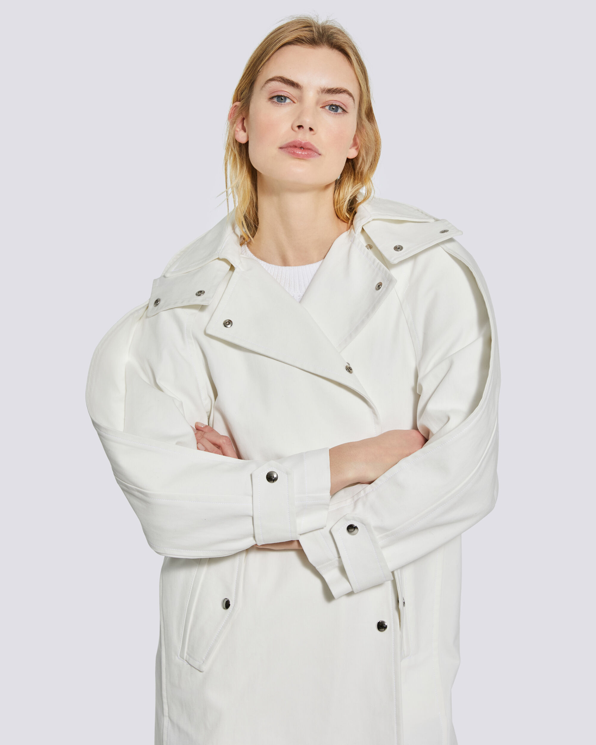 trench off white