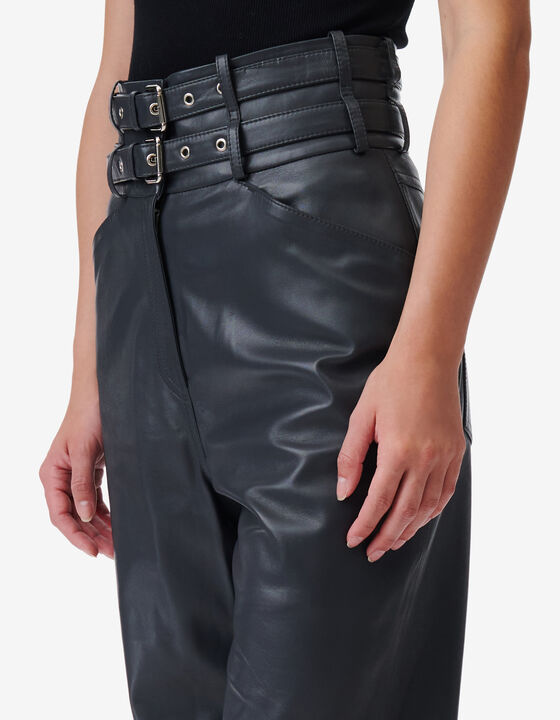 LEATHER CARROT PANTS