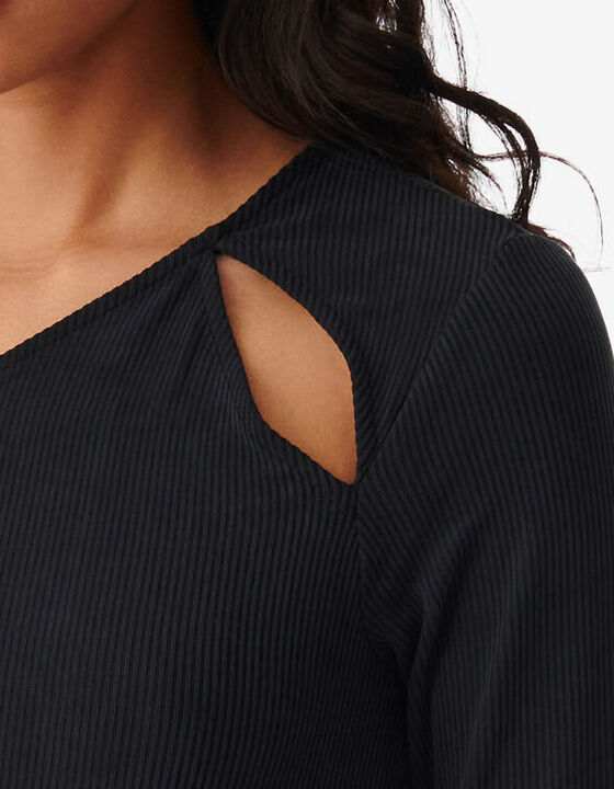 CROPPED ASYMMETRICAL TOP