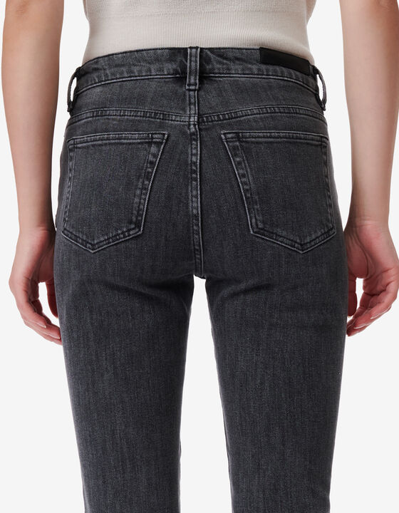 FADED SLIM FIT JEANS