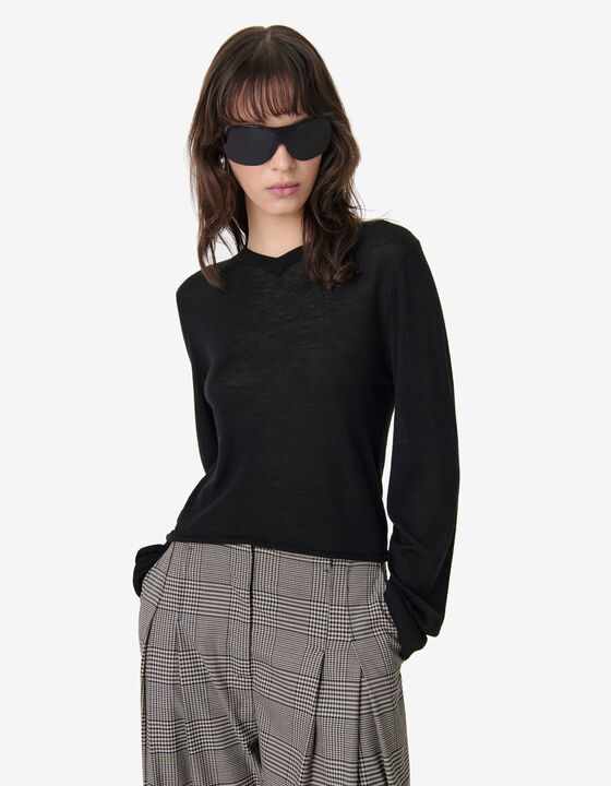V-NECK SWEATER