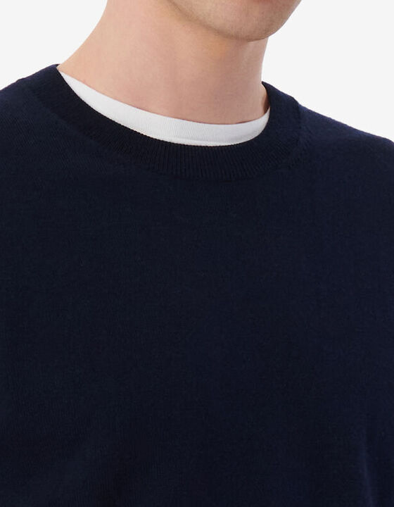 ROUND-NECK SWEATER
