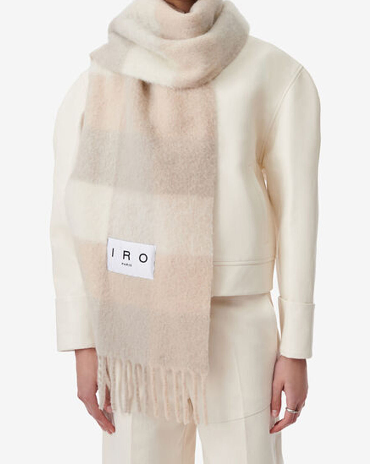 AURAY image number null