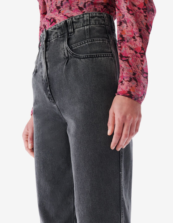 FADED CARROT CUT JEANS