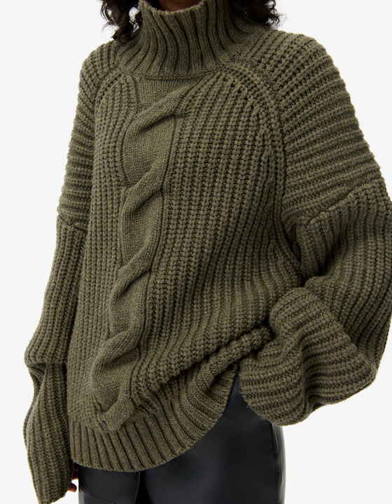 PULL EN MAILLE &Agrave; COL MONTANT