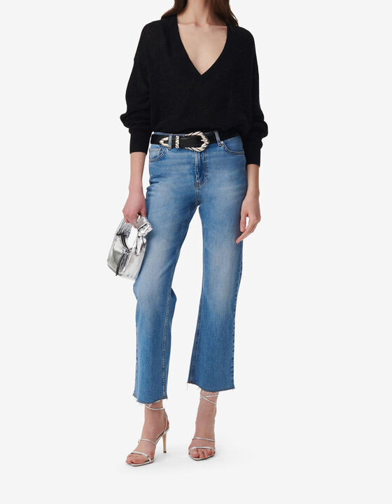 CROPPED JEANS WITH RAW EDGES
