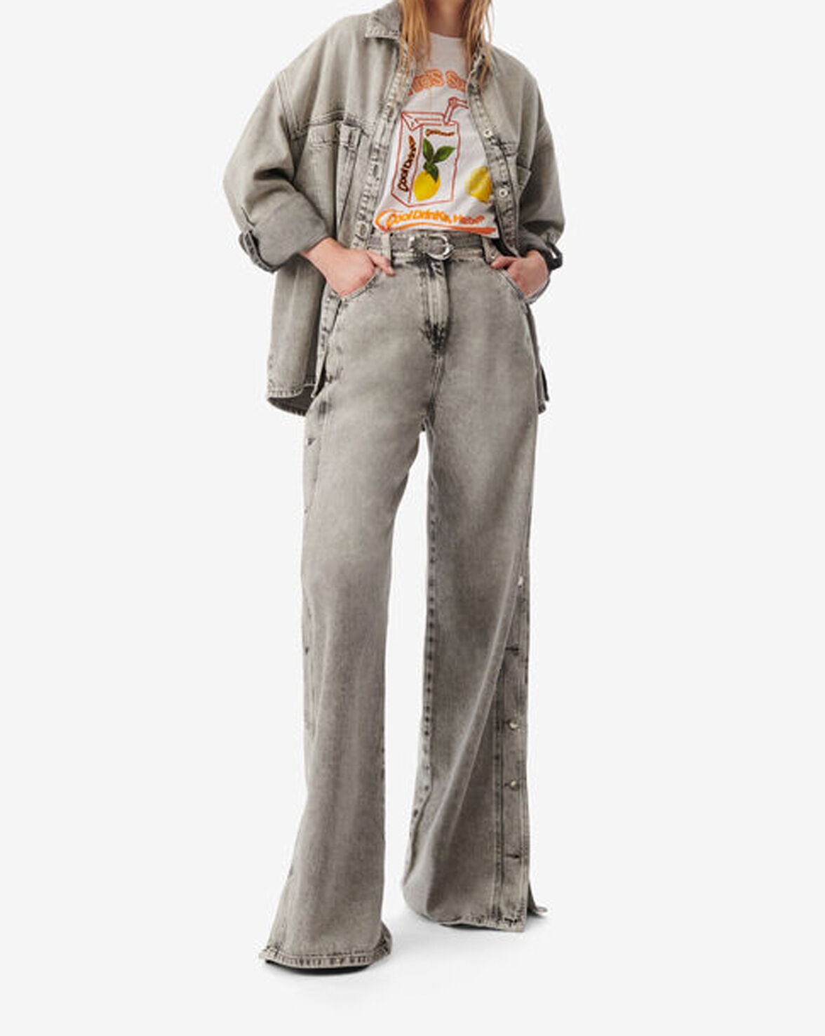 ANDREEA image number null