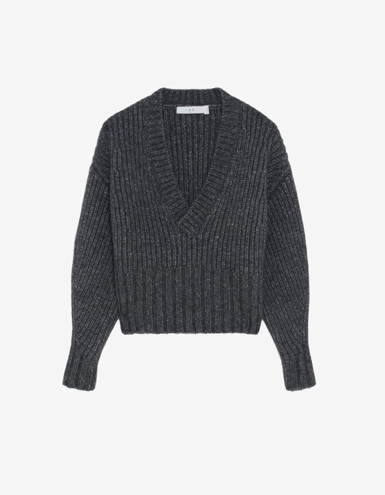 OVERSIZED V-NECK SWEATER