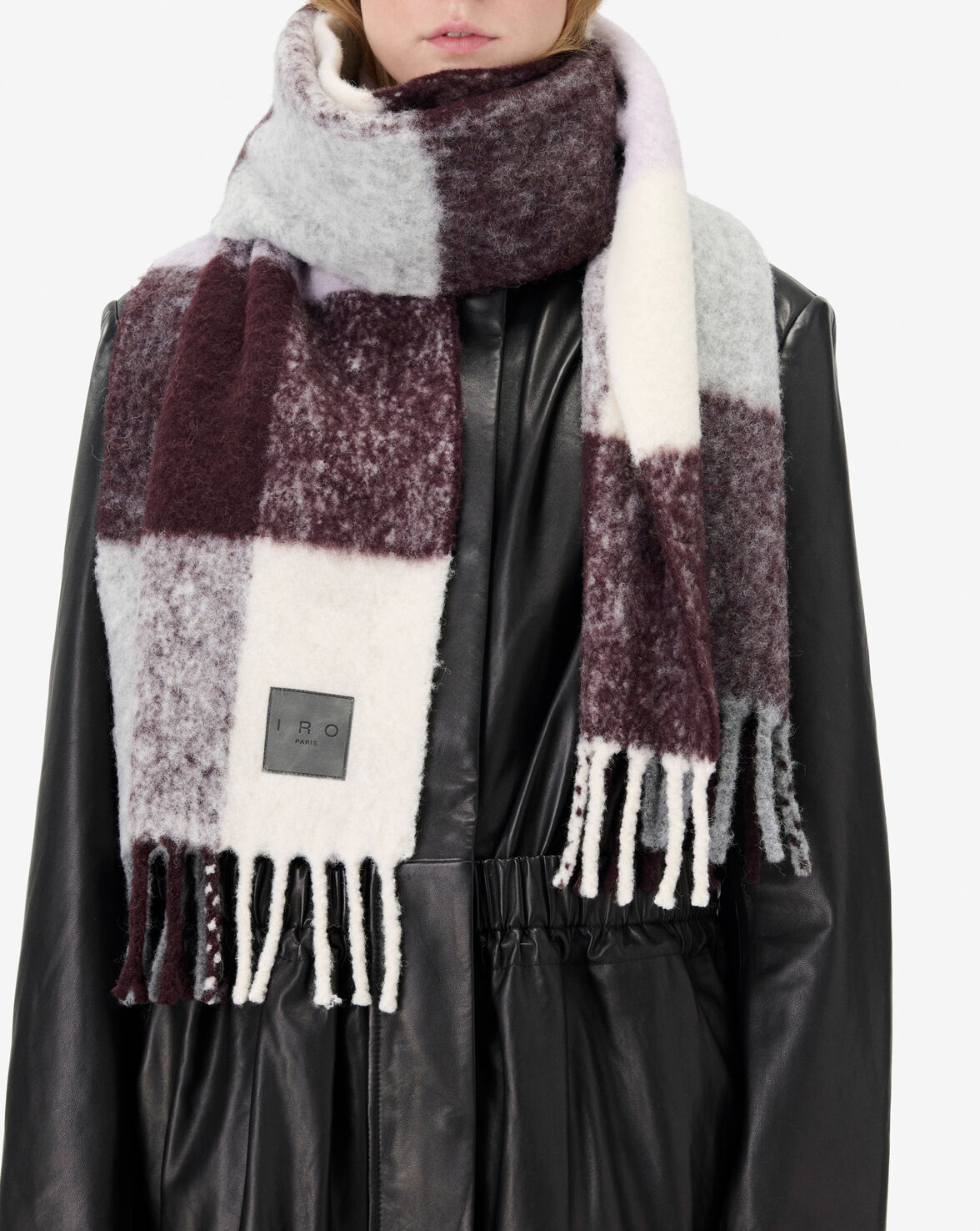 AURAY image number null