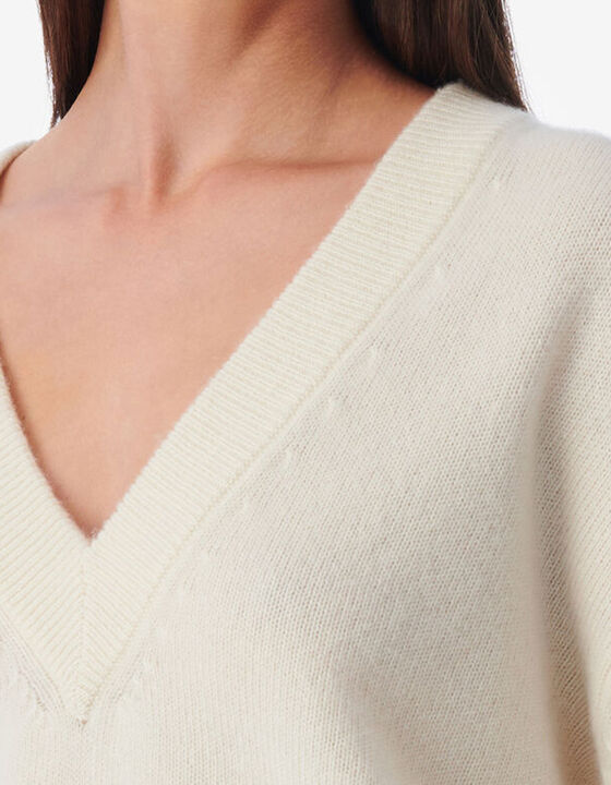V-NECK CASHMERE SWEATER