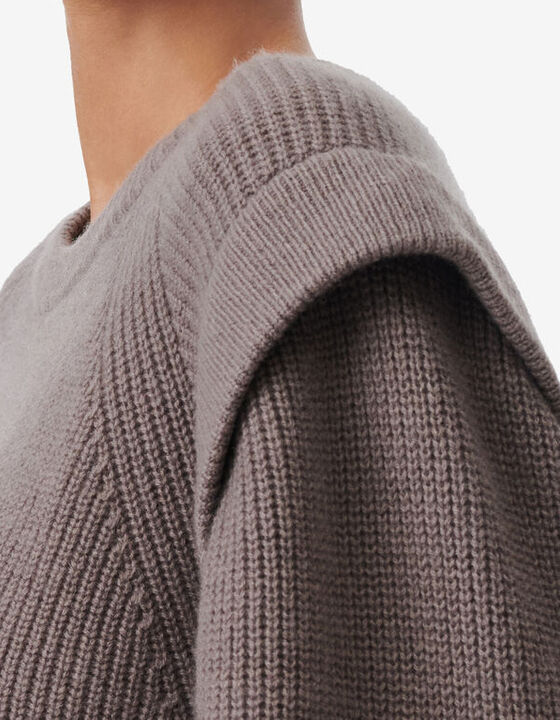 ROUND-NECK SWEATER
