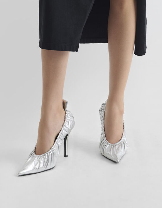 PLEATED LEATHER PUMPS