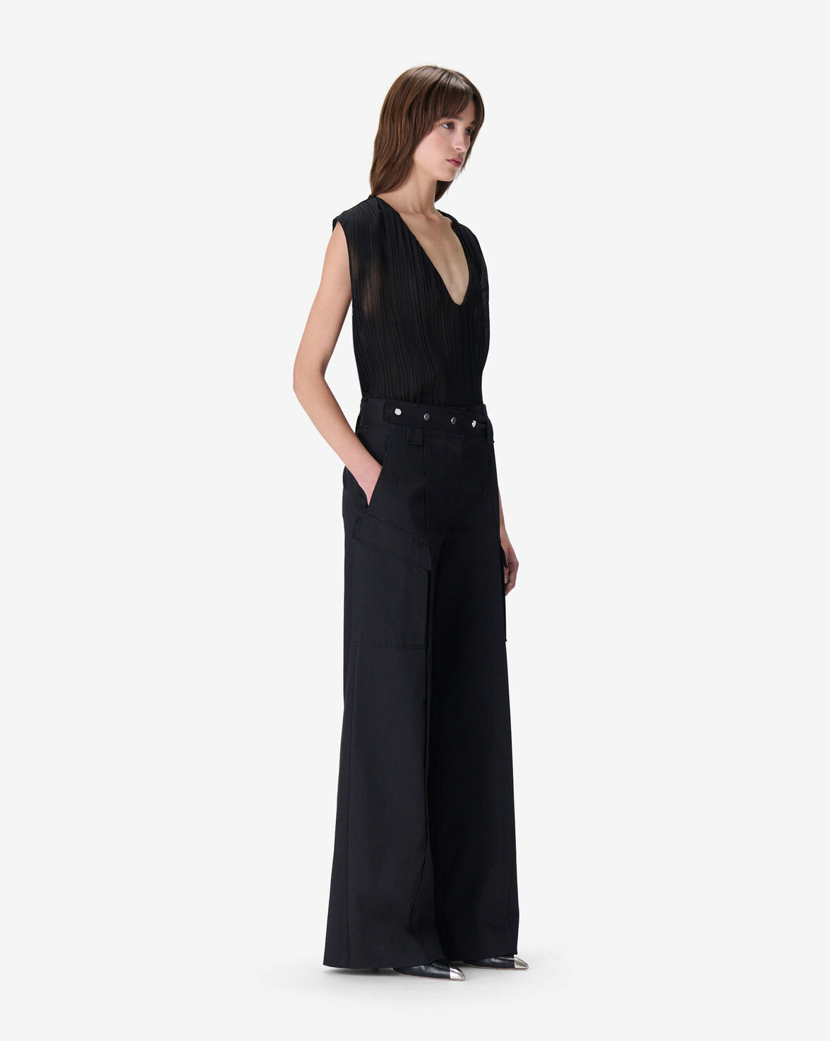 MELANIA image number null