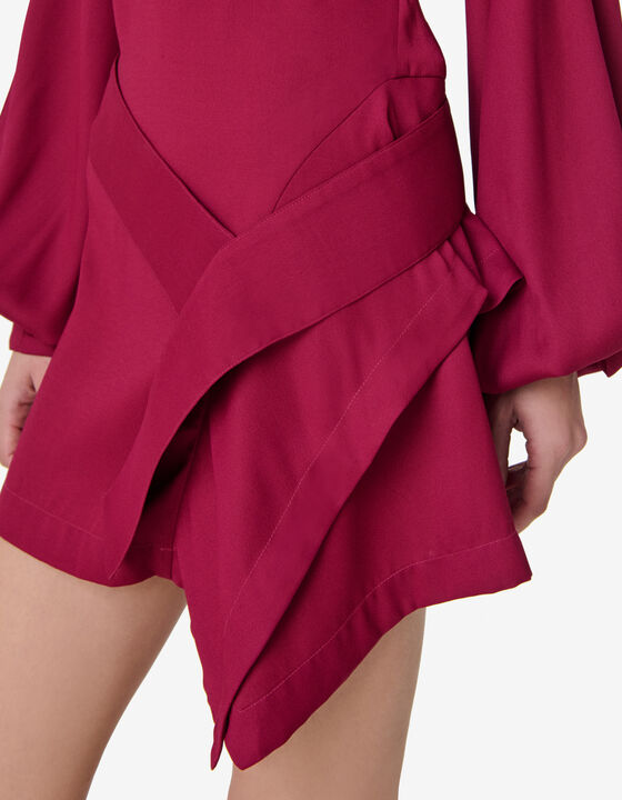 SHORT DRESS WITH A HIGH NECKLINE