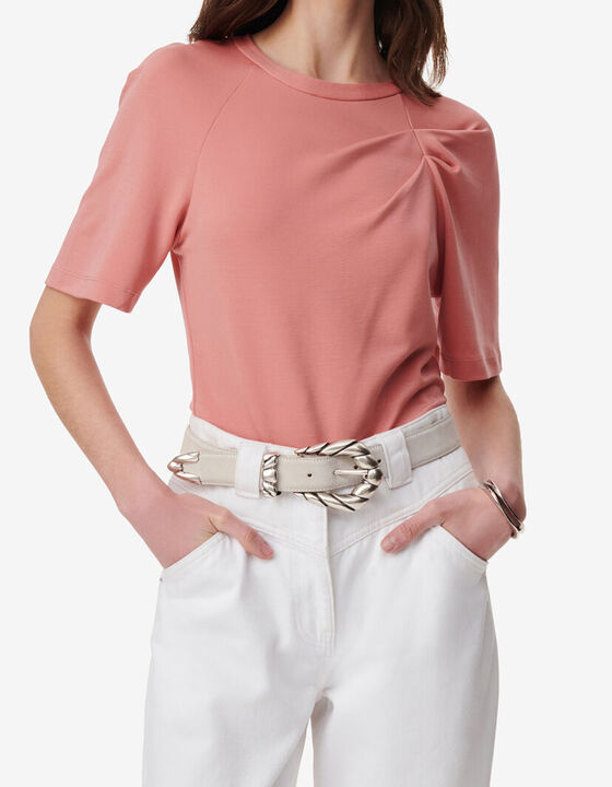 FITTED ROUND NECK TOP WITH PLEATS