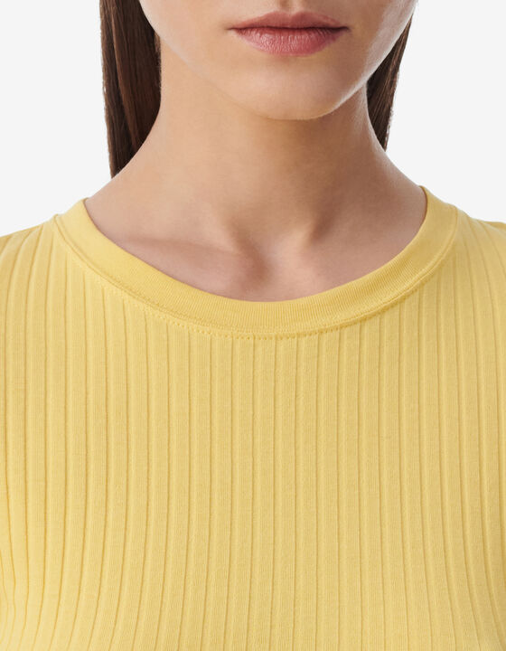 SHORT-SLEEVED T-SHIRT