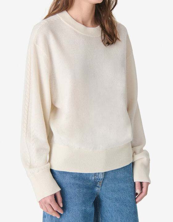 ROUND-NECK CASHMERE SWEATER
