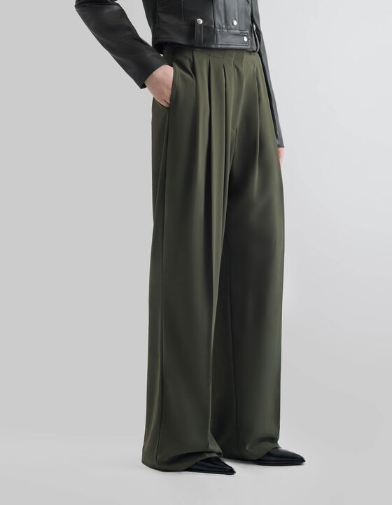 WIDE-LEG PLEATED PANTS