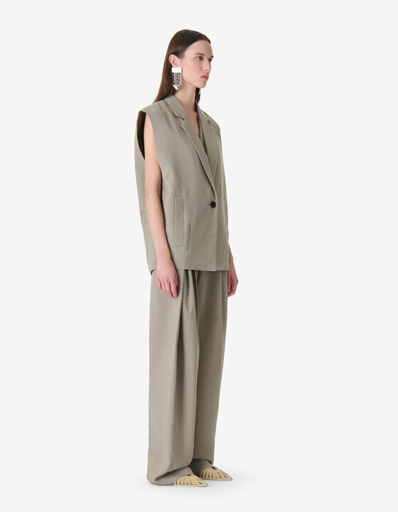 SLEEVELESS TAILORED JACKET